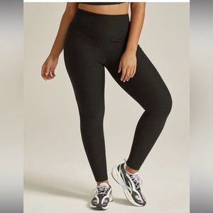 Beyond Yoga - Spacedye Out Of Pocket High Waisted Midi Legging - Size M - Black